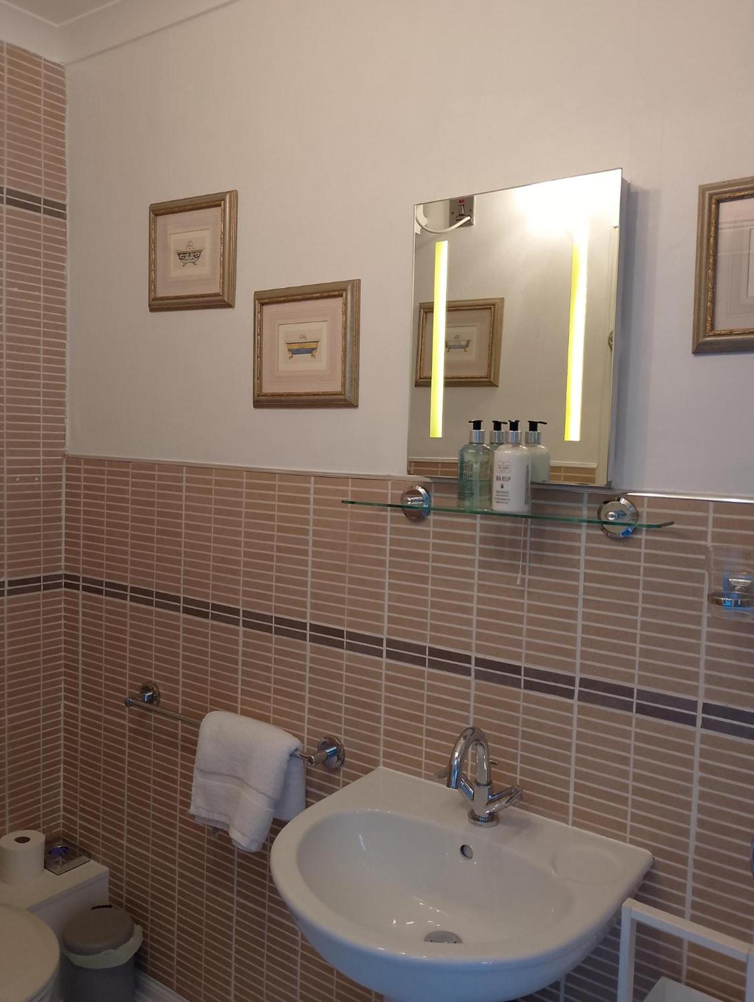 לינה וארוחת בוקר ספין ברידג' Smiddy House מראה חיצוני תמונה
